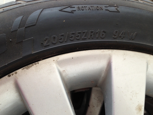 ขาย ล้อแม็ก 16" Mazda 3  พร้อมยาง