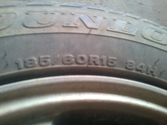 ขายล้อแม็ก ติดรถผมเอง สภาพดีล้อไม่คดไม่ดุ้งผมได้ล้อใหม่เลยขาย รับประกันว่าไม่มีปัญหาเรื่องคด ดุ้งขายพร้อมยาง แต่ยางดอกคู่หลังไม่สวยคู่หน้าสวย