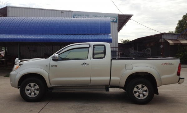 วีโก้แค๊ป4x4 3.0G รถใช้น้อย หน้าเดิมๆไม่มีชน ไม่โดนน้ำ แชตซีสวย พร้อมใช้งาน 082-381-6797