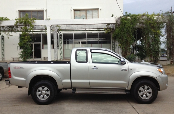 วีโก้แค๊ป4x4 3.0G รถใช้น้อย หน้าเดิมๆไม่มีชน ไม่โดนน้ำ แชตซีสวย พร้อมใช้งาน 082-381-6797