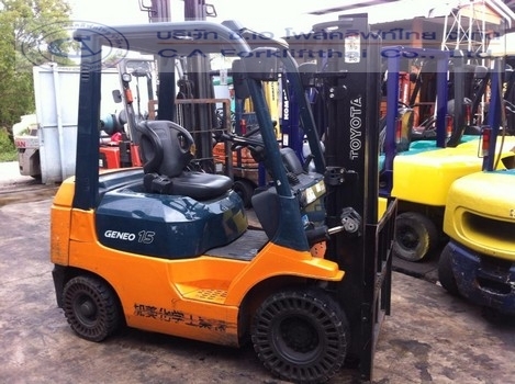 ขายรถ โฟล์คลิฟท์ TOYOTA รุ่น 7-FG15