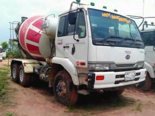 NISSAN UD 320 HP CWM 454 EURO2 ปี 48 รถโม่ปูน สิบล้อ 2 เพลา ขนาด 7 คิวสภาพสวยจัดพร้อมทำงานได้เลย เครื่องแน่นแรงดี ภายในเก๋งคอนโซลสวยใหม่ แอร์เย็น พวงมาลัยเพาเวอร์ กระจกไฟฟ้า ระบบเบรคทริ๊ปฟี้ ช่วงล่างแน่น ยางสภาพดี 10 เส้นประมาณ 80\% พร้อมใช้งาน เอกสารทะเบี