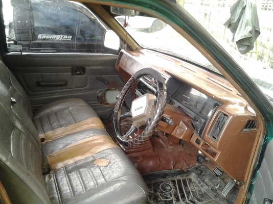 ขายนิสันบิ็กเอ็มตอนเดียวปี90เพราเวอร์ เครื่องขาว2500 ขายนิสันบิ็กเอ็มตอนเดียวปี90เพราเวอร์ เครื่องขาว2500