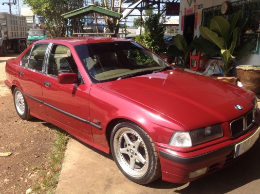 ขายรถเก๋ง BMW 325i ปี 1994 เกียร์ออโต้ กระจกไฟฟ้า เชื้อเพลิงเบนซิน ราคา 250000