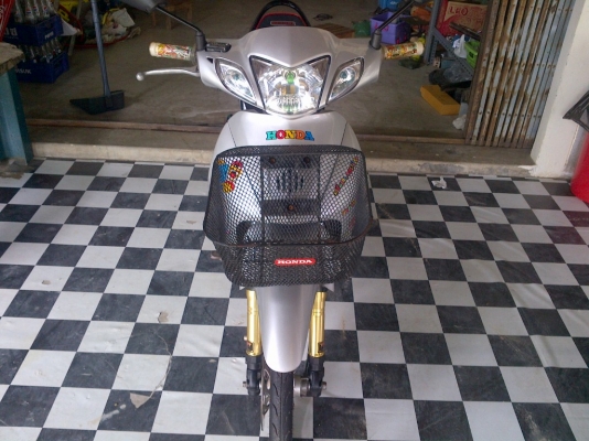 ด่วน!เวฟ125R กุญแจใหญ่ แต่งสวย ปี48 รถเครื่องเดิมแน่นๆ พร้อมใช้ ทะเบียน+เอกสารโอน ภาษีไม่หมด 088-2197709