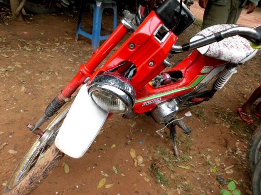 ขายชาลีสวยๆขับหล่อๆเครื่องเวฟแน่นๆเงาแว๊บสวยครับ15000