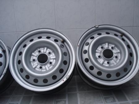 ขายล้อกะทะ ขอบ 15 5 รู114.3 ใช้แค่ 2 เดือนทั้งชุด ถูกๆ ขายล้อกะทะ ขอบ 15 5 รู114.3 ใช้แค่ 2 เดือนทั้งชุด ถูกๆ