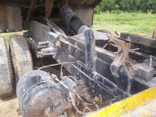 ขายรถดั้มหัวยาวอีซุซุ  (รถอยู่อำเภอปากช่อง)