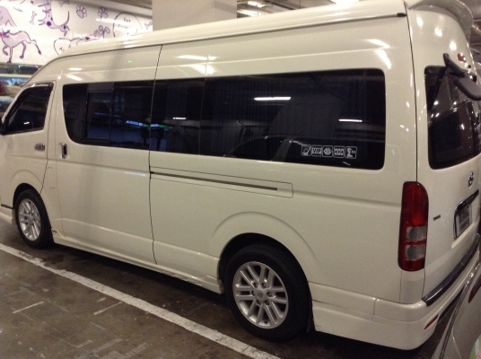 ขายรถตู้ TOYOTA Commuter 2011 แต่งครบ พร้อมใช้ ต่อรองราคาได้