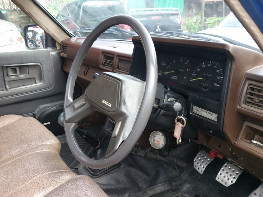 ขายรถกระบะพร้อมใช้งานเครื่อง D4D