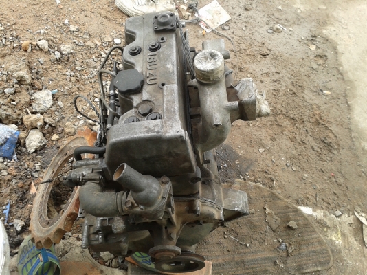 ขายเครื่องยนต์สามสูบ isuzu ขายเครื่องยนต์สามสูบ isuzu