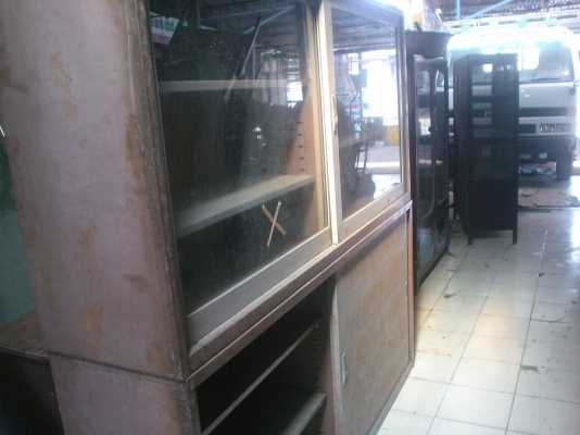 ขาย ตู้เหล็ก ลัคกี้ หนารุ่นเก่า แข็งแรง ล่างทึบ บนกระจก 3200**