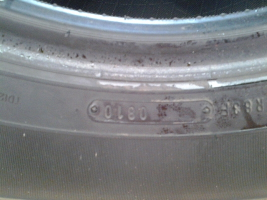 ยาง 255/70 ขอบ16 ปี10 ของ dunlop ครับ สภาพดีครับ