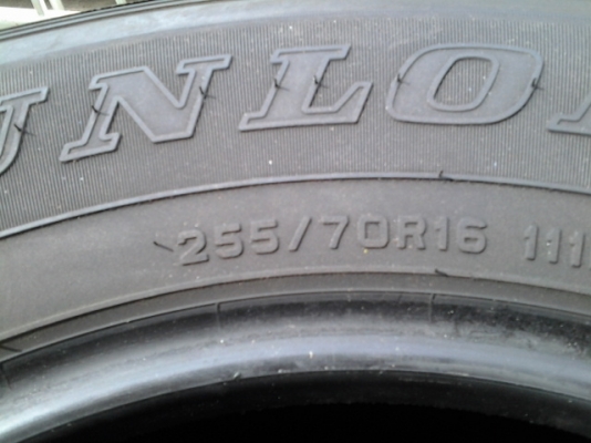 ยาง 255/70 ขอบ16 ปี10 ของ dunlop ครับ สภาพดีครับ