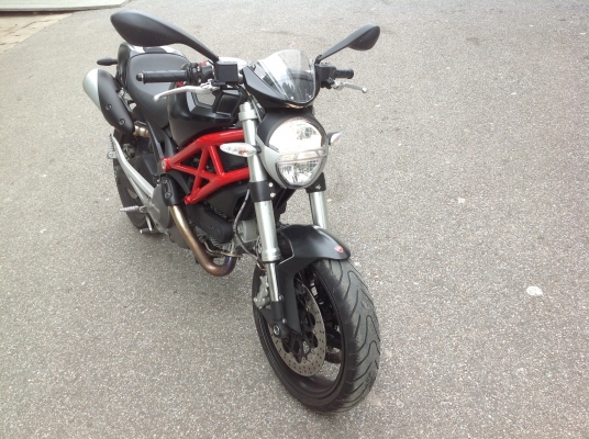 ขาย DUCATI .795 ปี2013  ทะเบียนแท้ 415,000 ต่อใด้นิดหน่อย รถวิ่งอยู่3,000โลนิดๆๆ