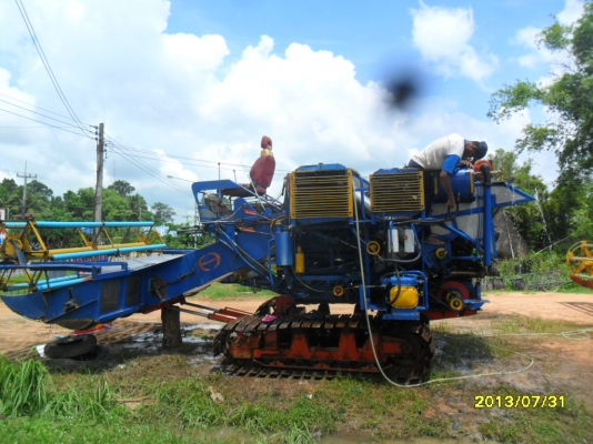 ขายรถเกี่ยวข้าวบางไทรการช่าง