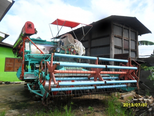 ขายรถเกี่ยวข้าวอุ้ม2.5ทยเจริญการช่าง