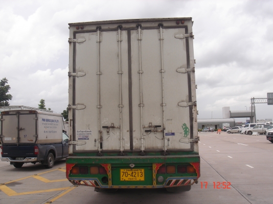 ขายรถบรรทุก 6 ล้อ 10ประตู ขายรถบรรทุก 6 ล้อ 10ประตู