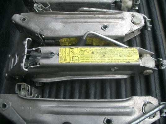 ขายแม่แรงติดรถ ขายแม่แรงติดรถ