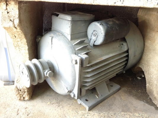 ขายมอเตอร์ Rambo 3 แรง 3.7 K.W 220V ถูกๆ