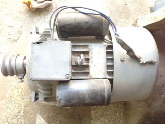 ขายมอเตอร์ Rambo 3 แรง 3.7 K.W 220V ถูกๆ