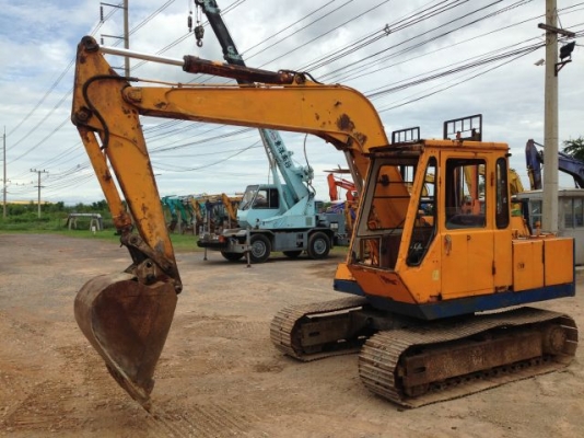 ขายรถแบคโฮ KOBELCO SK60 นำเข้าจากญี่ปุ่น ติดต่อ 089-8368497