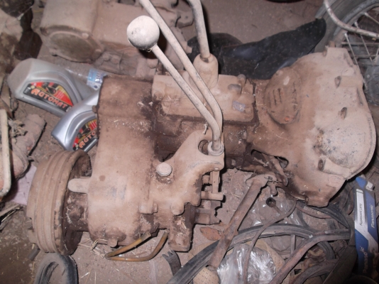 ขายเกียร์จีป  3  ก้าน 9000