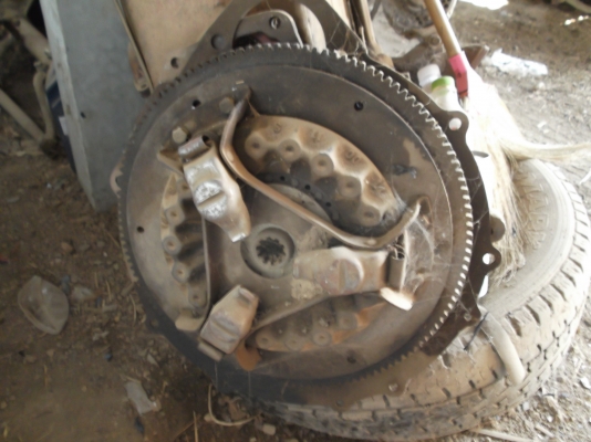 ขายเกียร์จีป  3  ก้าน 9000