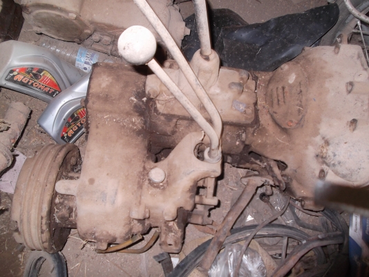 ขายเกียร์จีป  3  ก้าน 9000