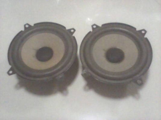 ขายลำโพงคู่หน้าวอลโว่ 850