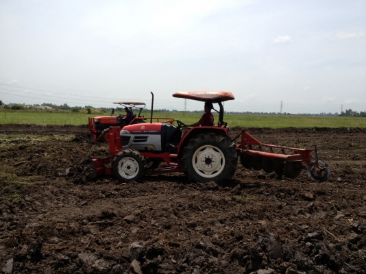 ขาย 45  สภาพดีสวยใกล้เคียงรถใหม่แน่น พร้อมผานพวง 24 ครับ