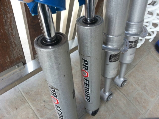 โช๊คฟอร์จูนเนอร์ สำหรับยก 2 นิ้ว พร้อมสปริง