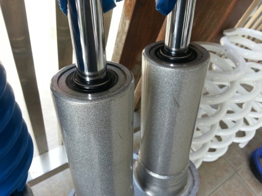 โช๊คฟอร์จูนเนอร์ สำหรับยก 2 นิ้ว พร้อมสปริง