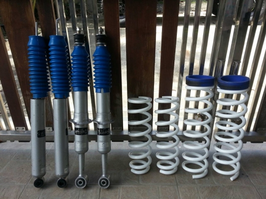 โช๊คฟอร์จูนเนอร์ สำหรับยก 2 นิ้ว พร้อมสปริง