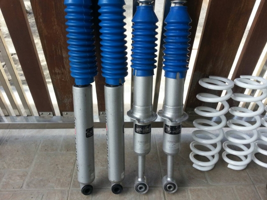 โช๊คฟอร์จูนเนอร์ สำหรับยก 2 นิ้ว พร้อมสปริง