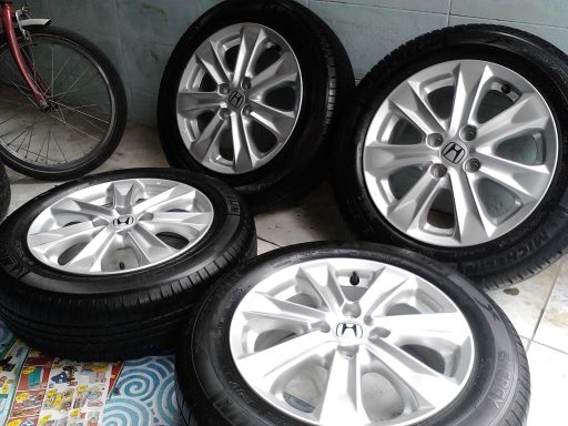 ล้อแม็กเดิมติดรถ HONDA CivicFD16 Odyssey15 FB15 พร้อมยางสวยๆ