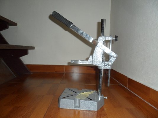 แท่นจับสว่านมือ