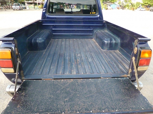 ขายมาสด้า แฟมิเลีย แม๊กซี่แค๊ป ขายมาสด้า แฟมิเลีย แม๊กซี่แค๊ป