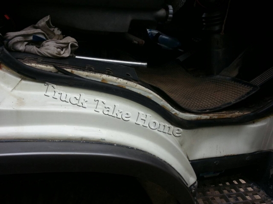 HINO รุ่น FL3H  ยินดีขายเฉพาะหัวคัซซีค่ะ ราคา 780,000 บาทค่ะ