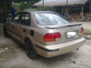 Hoda Civic ปี 95 รุ่นท๊อป แอร์แบ๊คคู่ อ๊อฟชั่นครบตามรุ่น โทร 0806651081