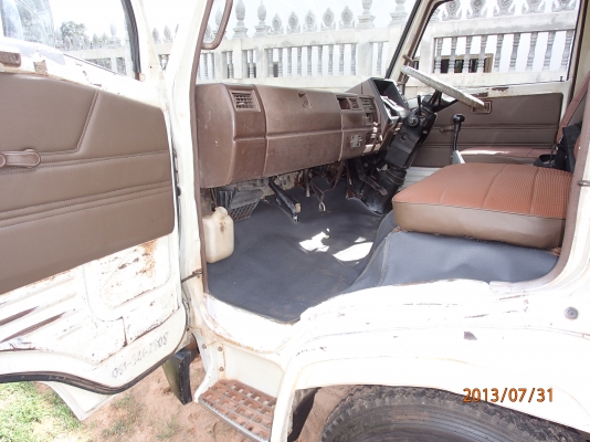 ขาย HINO KM 779 117 แรง ตู้แห้ง 3 บานยาว 5.5 m รถบ้านเดิมมากยังไม่เคยทำสี เครื่อง แคชซี เกียร์ ยาง DDDD ทุกอย่างครับราคาคุยกันได้ (เจ้าของขายเอง) ขาย HINO KM 779 117 แรง ตู้แห้ง 3 บานยาว 5.5 m รถบ้านเดิมมากยังไม่เคยทำสี เครื่อง แคชซี เกียร์ ยาง DDDD ทุกอย่างครับราคาคุยกันได้ (เจ้าของขายเอง)