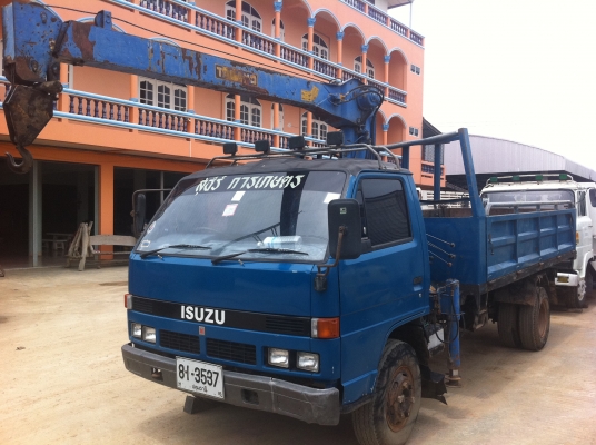 ISUZU NPR ดั้ม-เทรน เครื่อง 115 แรงม้า สภาพสวย คัสซีสวย ทะเบียนพร้อมโอน ราคาต่อรองได้