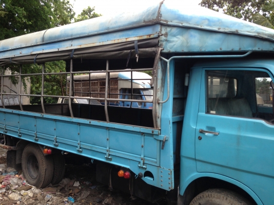 ขาย 6 ล้อ อีซูซุ ปี 20 เครื่อง 100 แรง กระบะ ยาว 4.30 เมตร ขาย 6 ล้อ อีซูซุ ปี 20 เครื่อง 100 แรง กระบะ ยาว 4.30 เมตร