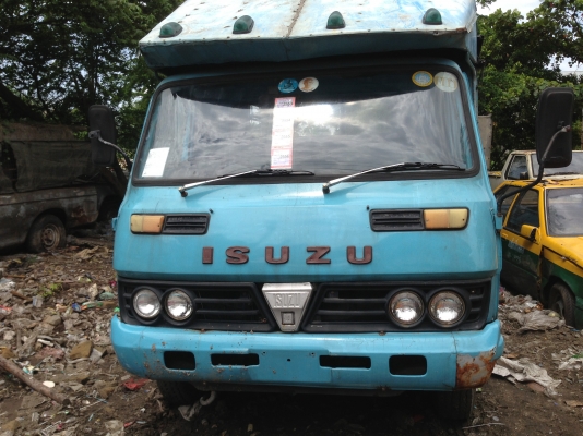 ขาย 6 ล้อ อีซูซุ ปี 20 เครื่อง 100 แรง กระบะ ยาว 4.30 เมตร ขาย 6 ล้อ อีซูซุ ปี 20 เครื่อง 100 แรง กระบะ ยาว 4.30 เมตร