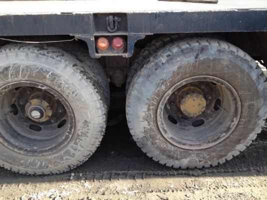 ขาย10ล้อพื้นเรียบสวย