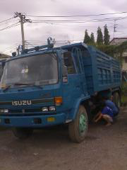 ขายรถบรรทุกสิบล้อดั๊มพ์ Isuzu Rocky เครื่อง 175 แรง ช่วงล่างใหญ่ เกียร์เดิมสโลด์ยก ยางดี ทะเบียนพร้อม
