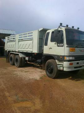ขายรถบรรทุกสิบล้อดั๊มพ์ HINO 3M กระจกไฟฟ้า ด.สามมิตร ทะเบียนพร้อม