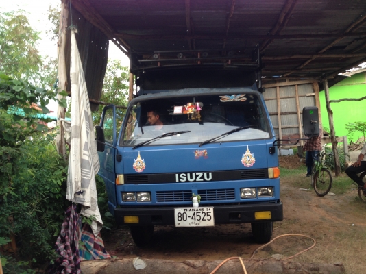 ISUZU NPR เครื่อง 4BE1-110แรงม้า มีภาพวีดีโอ เครื่องดี แน่น แห้ง ขับดี เกียร์ยาว น๊อตล้อ 6 ตัวหน้า-ห ISUZU NPR เครื่อง 4BE1-110แรงม้า มีภาพวีดีโอ เครื่องดี แน่น แห้ง ขับดี เกียร์ยาว น๊อตล้อ 6 ตัวหน้า-ห