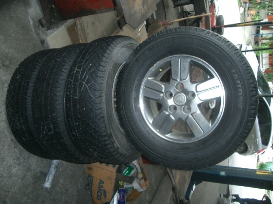 ขายล้อvigoพร้อมยาง