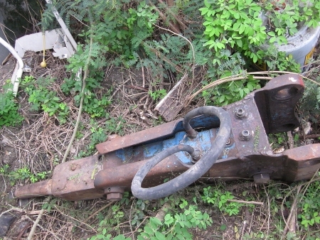 ขาย-หัวกระแทก สำหรับ รถขุด แบคโฮ PC 40-60 มือสองเก่าญี่ปุ่น สภาพสมบูรณ์พร้อมใช้งาน เพียง 55,000 บาท